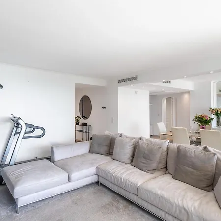 Luxueux 4 Pieces - Jacuzzi - Piscine - Frontiere Monaco Apartment *