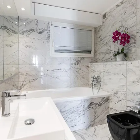 Luxueux 4 Pieces - Jacuzzi - Piscine - Frontiere Monaco Apartment