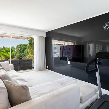 Luxueux 4 Pieces - Jacuzzi - Piscine - Frontiere Monaco *